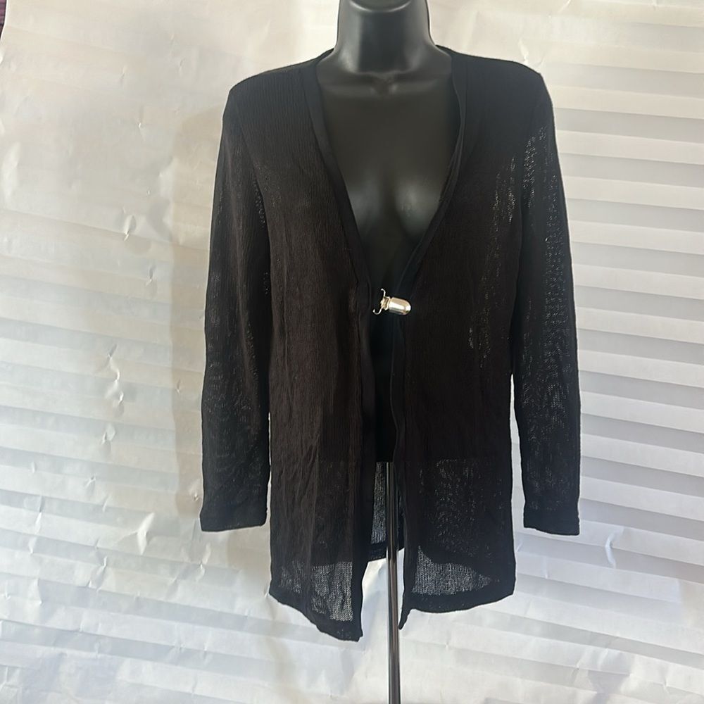 Carolyn Strauss Women’s Black Shrug Sweater w/ Gold Clip Size Small Elegant